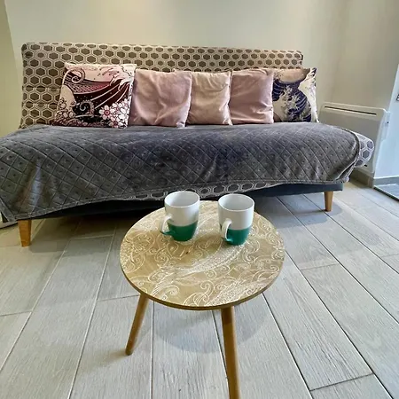 Large 2 - Garden, Pool & Tennis Apartamento *
